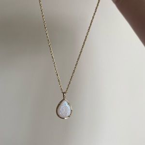 Kendra Scott white druzy necklace